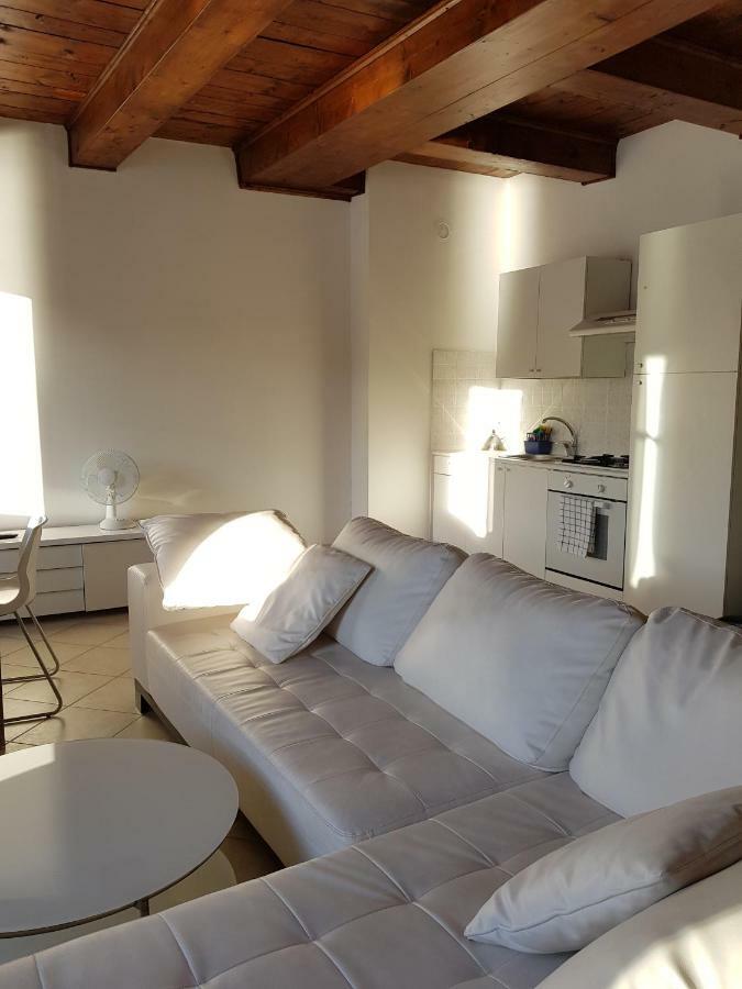Casa Vacanza Isola ออร์ตาซันจูลิโอ ภายนอก รูปภาพ