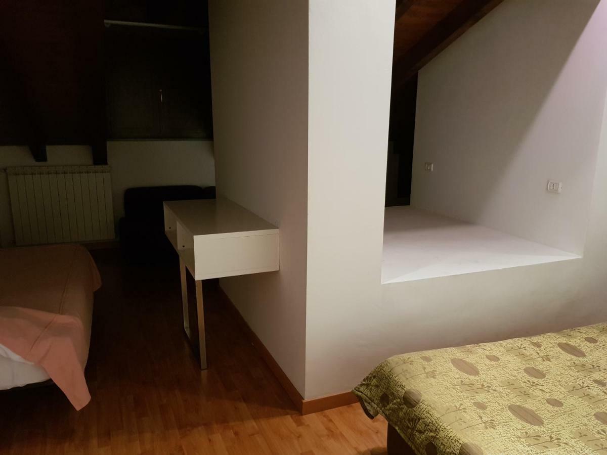 Casa Vacanza Isola ออร์ตาซันจูลิโอ ภายนอก รูปภาพ